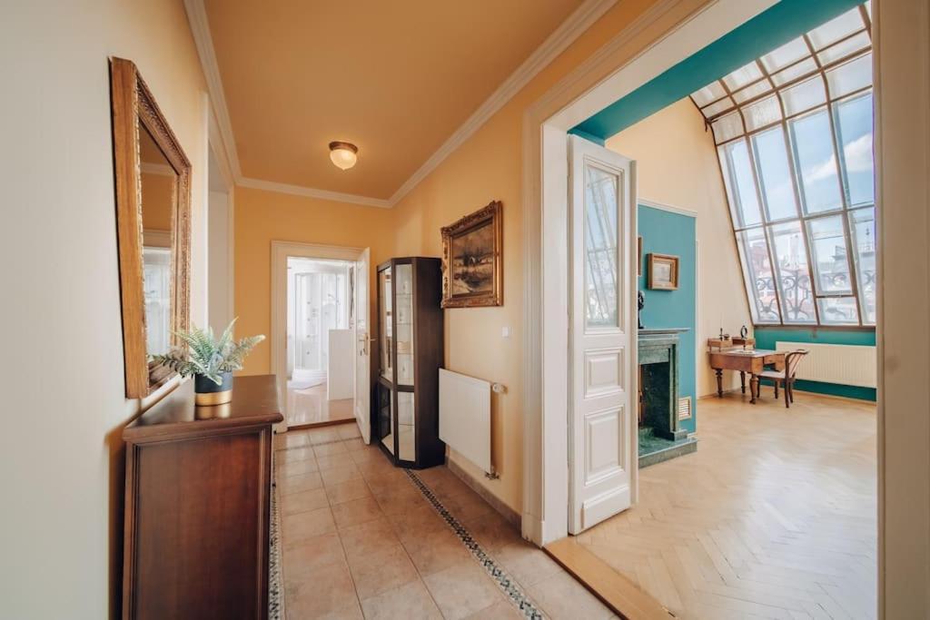Magnificent Historical Penthouse In The Heart Of Prague Praga Exterior foto