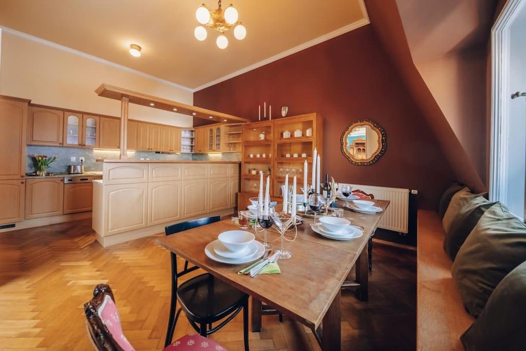 Magnificent Historical Penthouse In The Heart Of Prague Praga Exterior foto